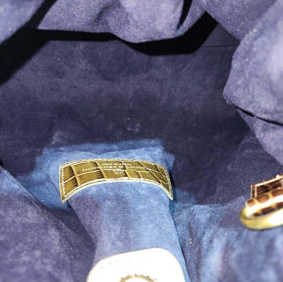 Handbag - Picture 10 of 11